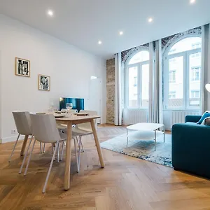 Apartment Lumineux T2, Climatise En Centre Ville Ail, Lyon